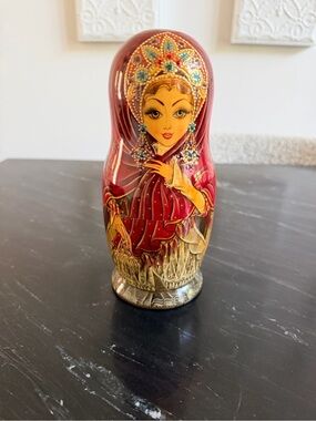 Authentic Hand Painted Russian Matryoshka Nesting Dolls Signed - Moscow